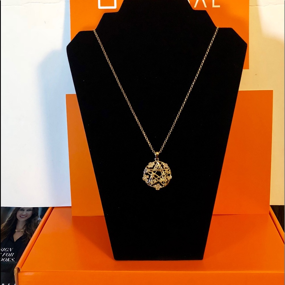 Yanbal Unique International New large necklace